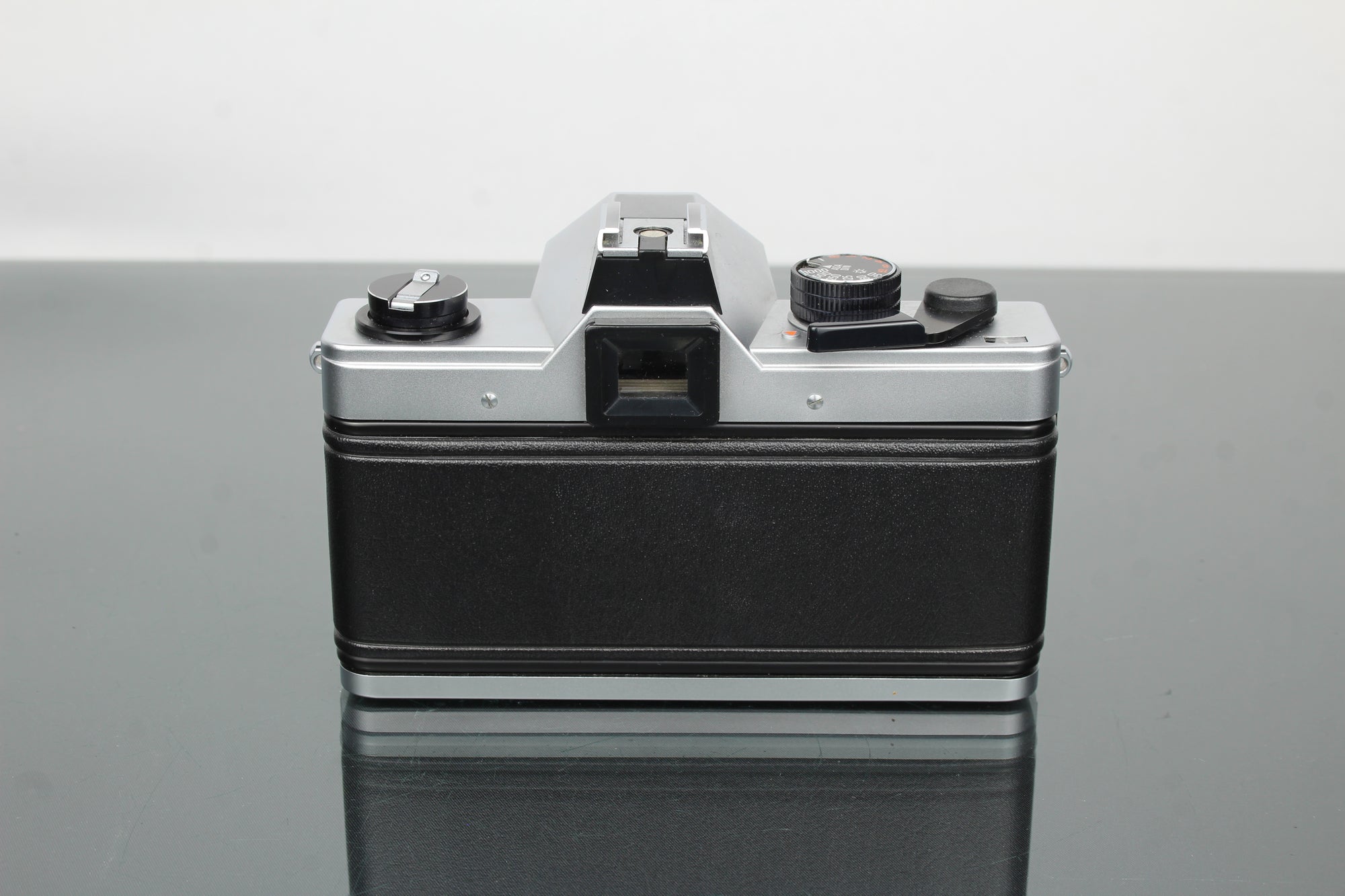 Praktika MLT 5 B + Pentacon auto 1.8/50 lens (M42 mount)