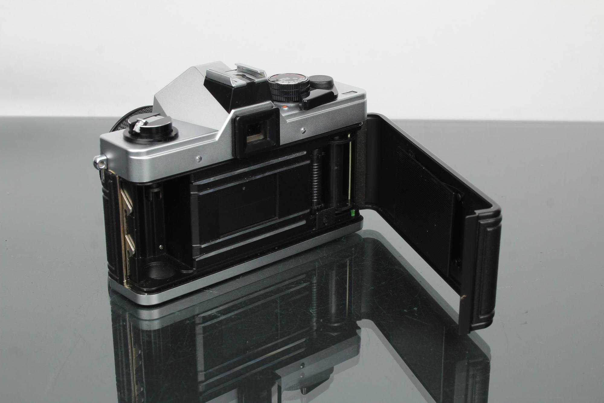 Praktika MLT 5 B + Pentacon auto 1.8/50 lens (M42 mount)