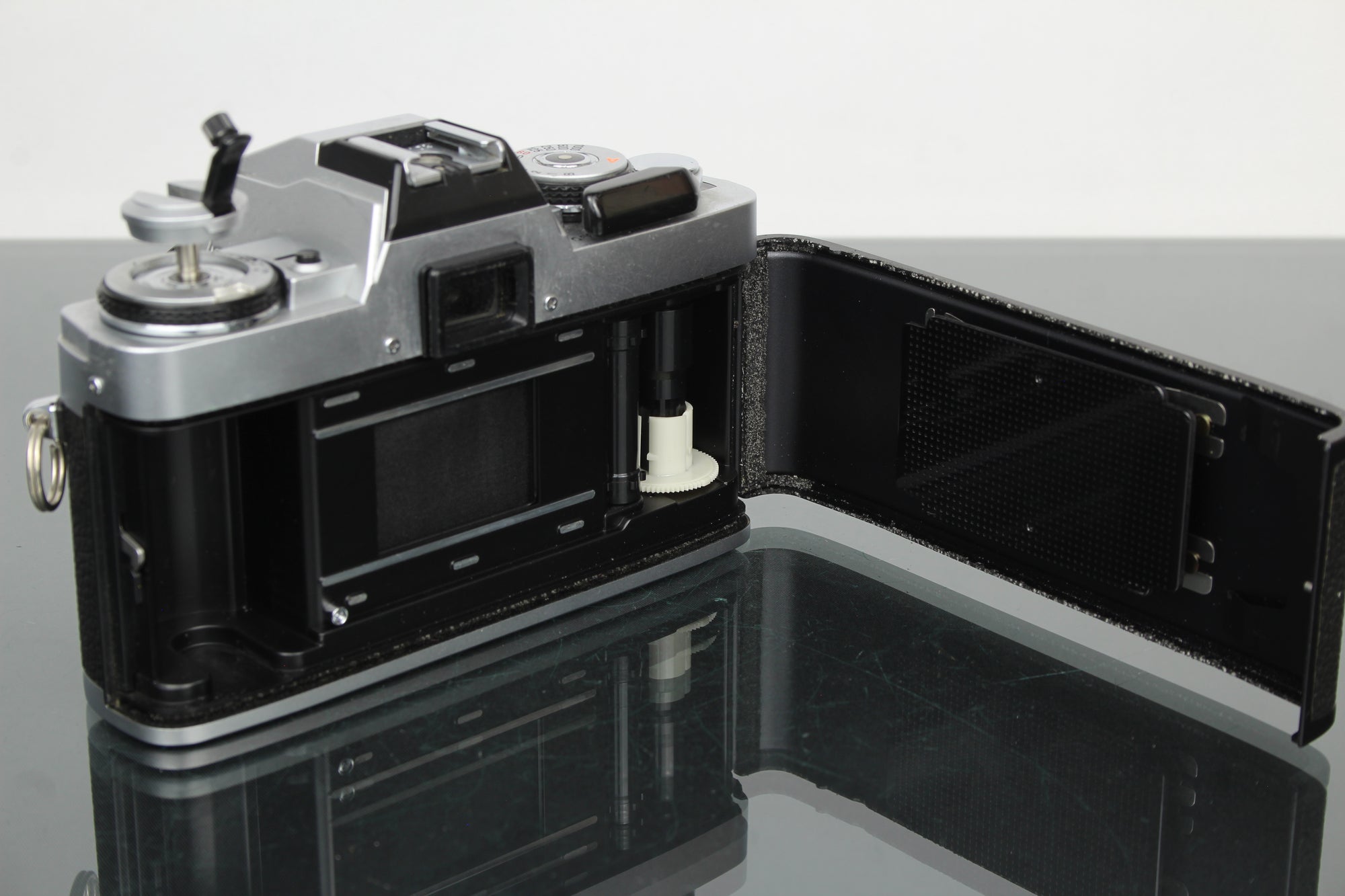 Minolta XG-M + 45mm 1:2 Minolta MD Rokkor lens