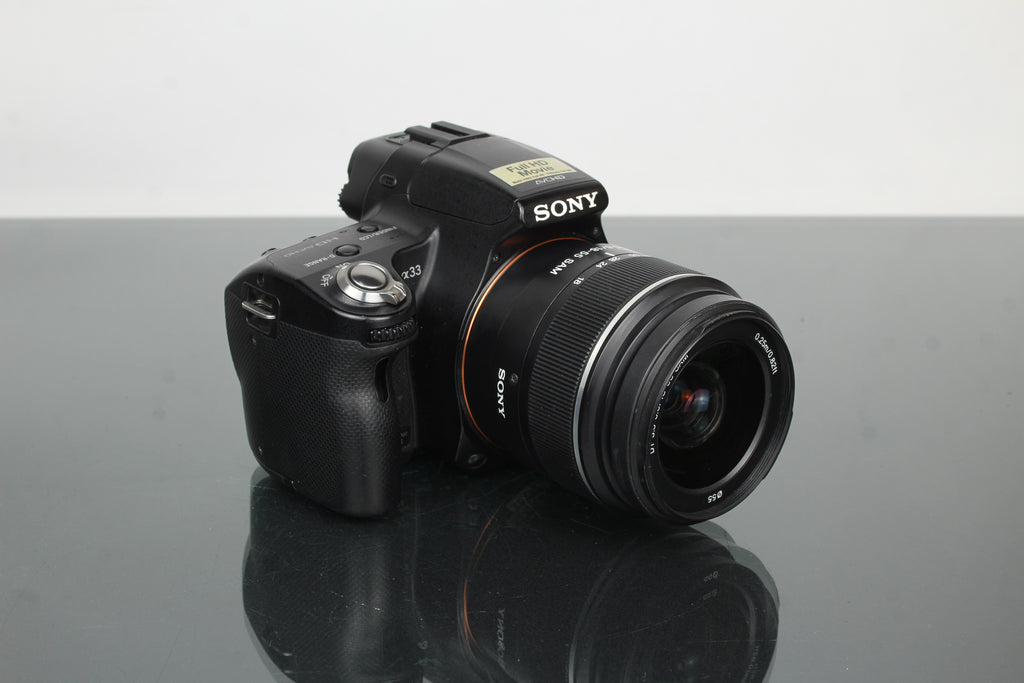 Sony SLT A33 + Sony DT 3.5-5.6/18-55 Lens