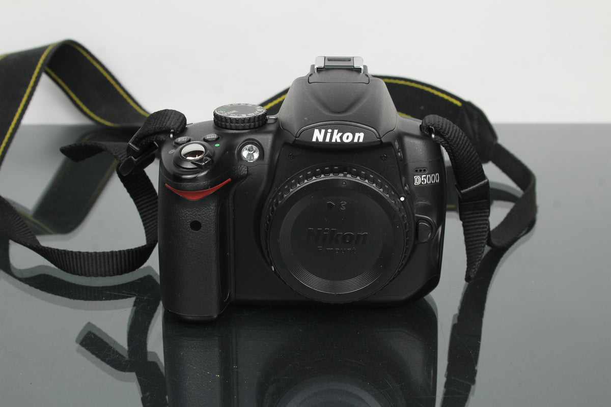 Nikon D5000
