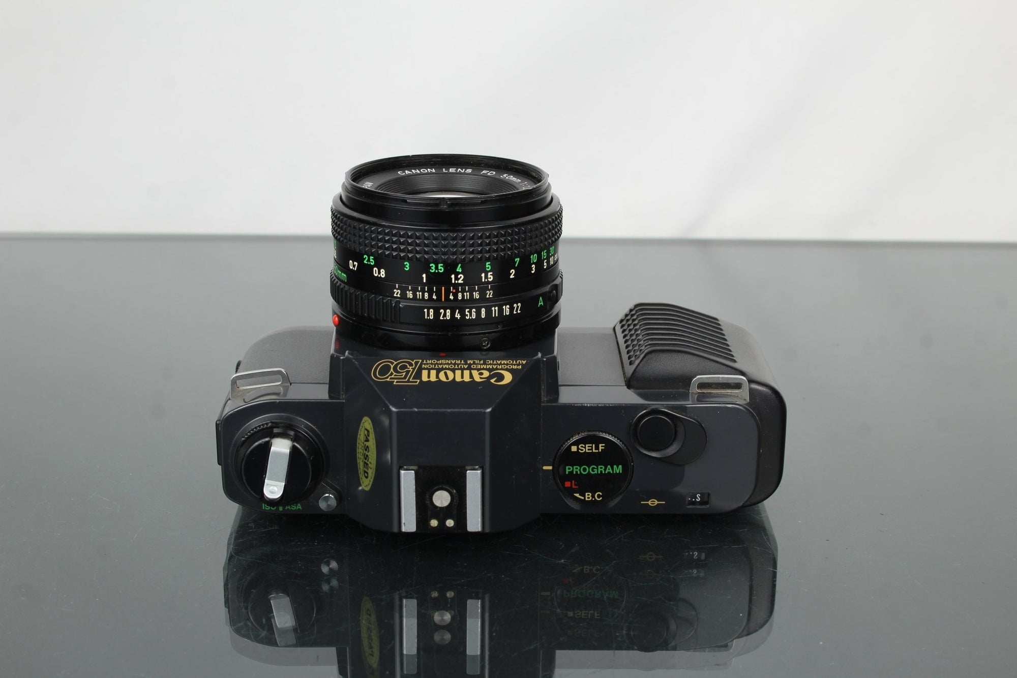 Canon T50 + 50mm 1.8 Canon FD lens - Dutch|Thrift