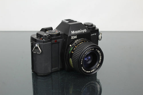 Mamiya ZM quartz + Mamiya - Sekor 1:3.5 28mm lens - Dutch|Thrift