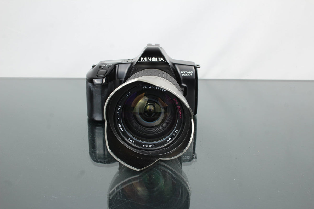 Minolta Dynax 3000I + VoigtLänder 28 - 210mm 1:4,2 - 6,5 lens - Dutch|Thrift
