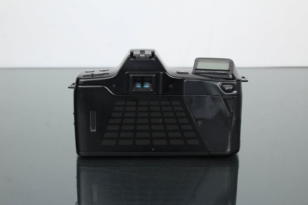 Minolta dynax 7000i + 35 - 105mm 1:3.5 - 4.5 lens - Dutch|Thrift