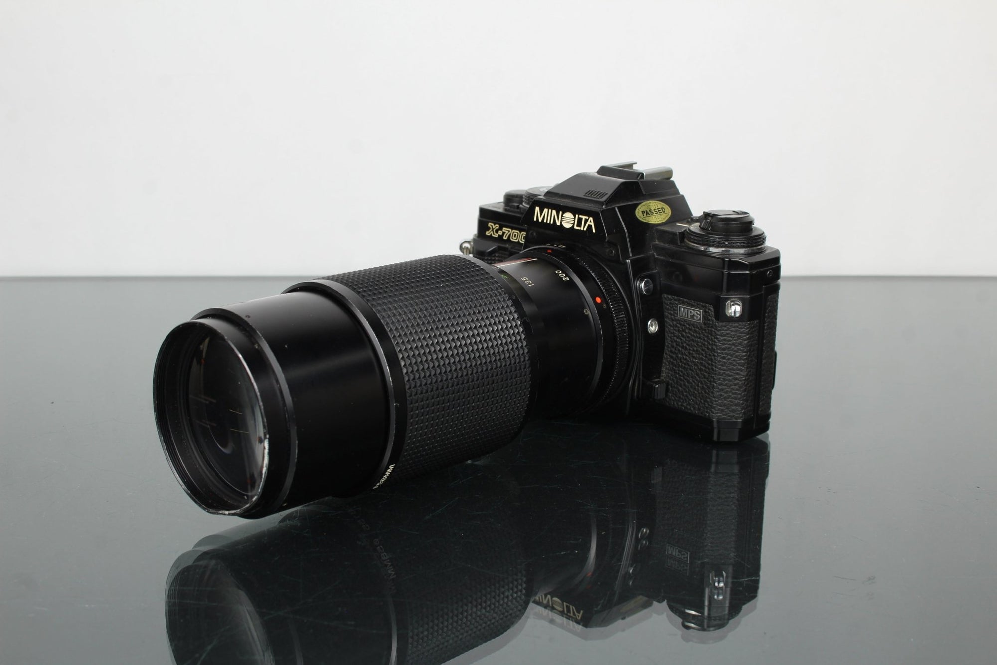Minolta X - 700 + Vivitar 80 - 200MM 1:4.5 lens - Dutch|Thrift