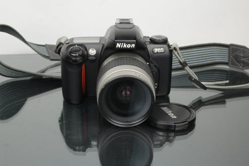 Nikon F65 + Nikon AF Nikkor 28 - 80mm 1:3.3 - 5.6G - Dutch|Thrift