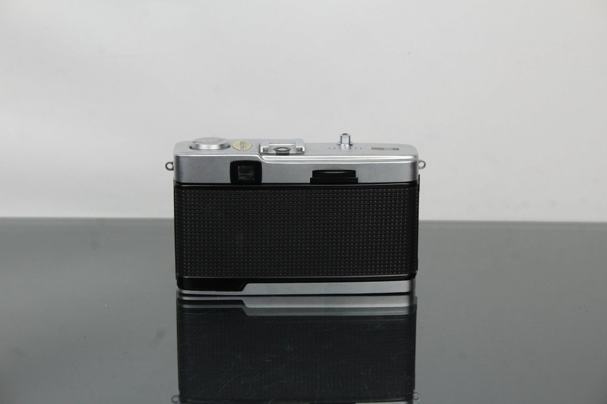 Olympus Trip 35 - Dutch|Thrift