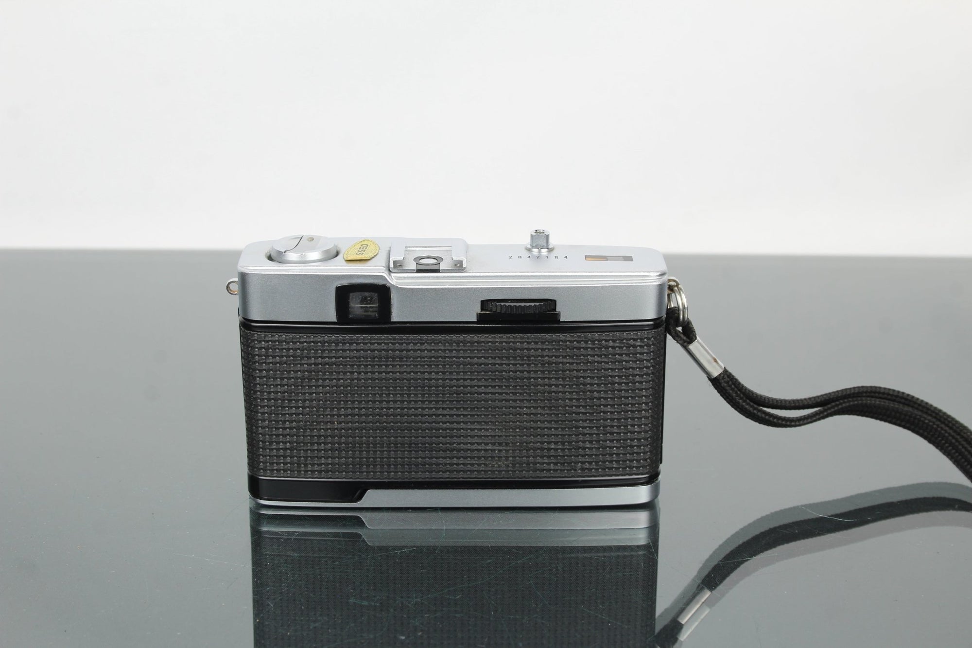 Olympus Trip 35 - Dutch|Thrift