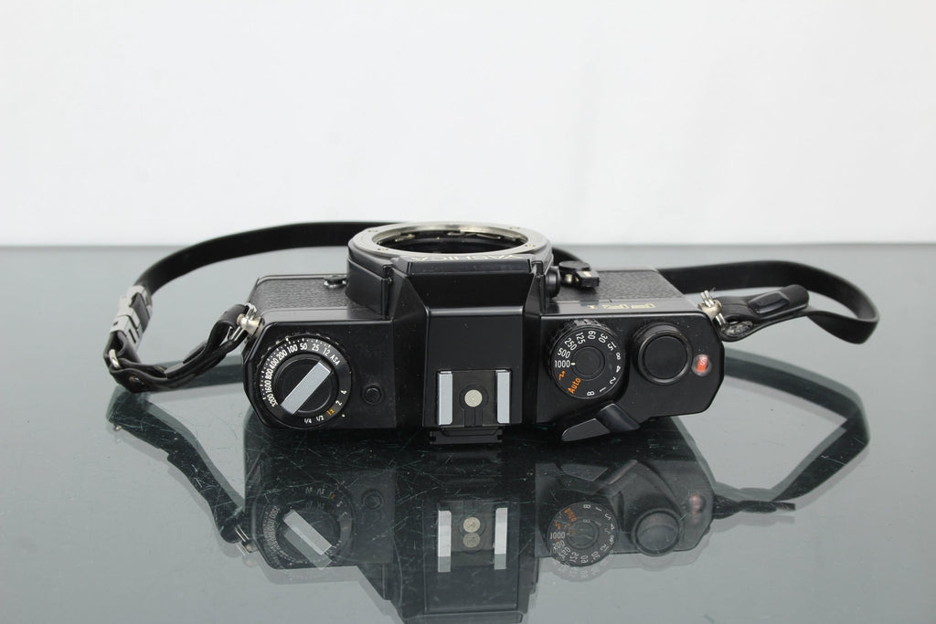 Yashica FR 1 - Dutch|Thrift