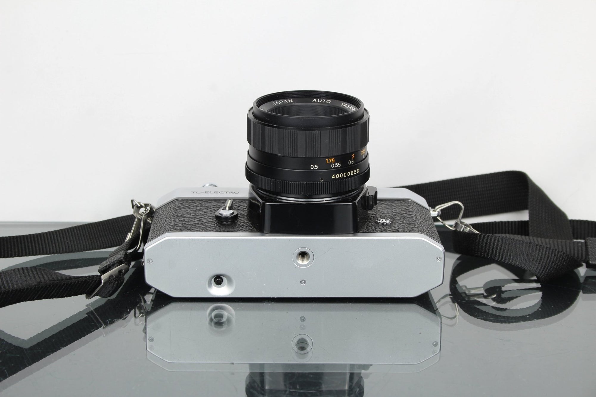 Yashica TL - ELECTRO + 50mm 1.9 Yashica lens - Dutch|Thrift