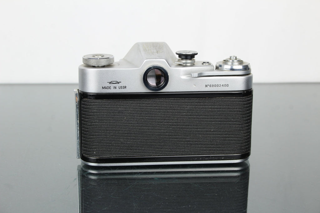 Zenit 3m + Industar - 50 3.5/50 - Dutch|Thrift
